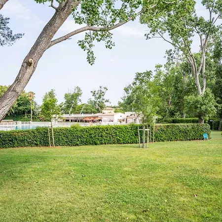 Nice 31m With Loggia With Pool!